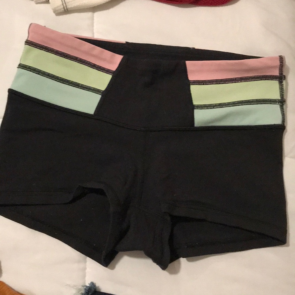 REVERSIBLE LULULEMON SPANDEX SHORTS!!
